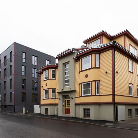 タリンCharming 1Br In Superb Location, Free Parking & Wi-Fiアパートメント エクステリア 写真