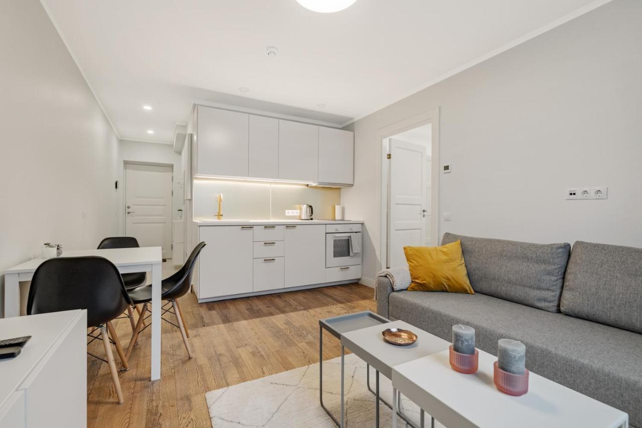 タリンCharming 1Br In Superb Location, Free Parking & Wi-Fiアパートメント エクステリア 写真