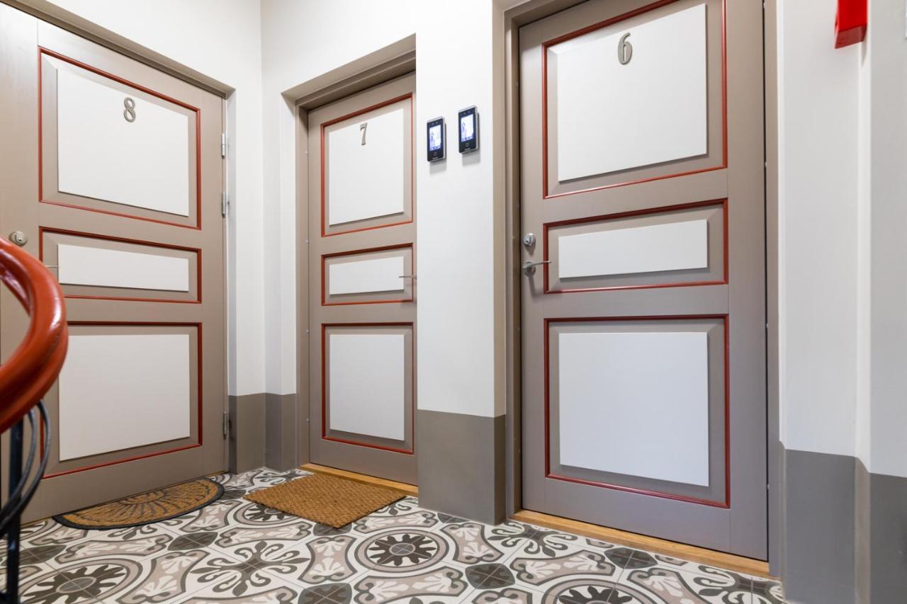 タリンCharming 1Br In Superb Location, Free Parking & Wi-Fiアパートメント エクステリア 写真